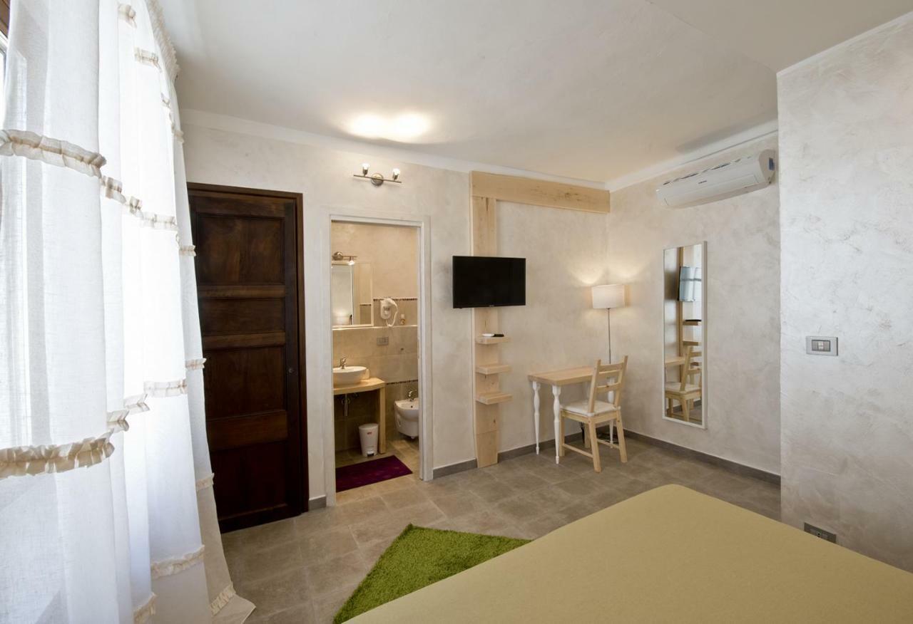 Bed and Breakfast La Finestra Sulla Reggia Венария-Реале Экстерьер фото