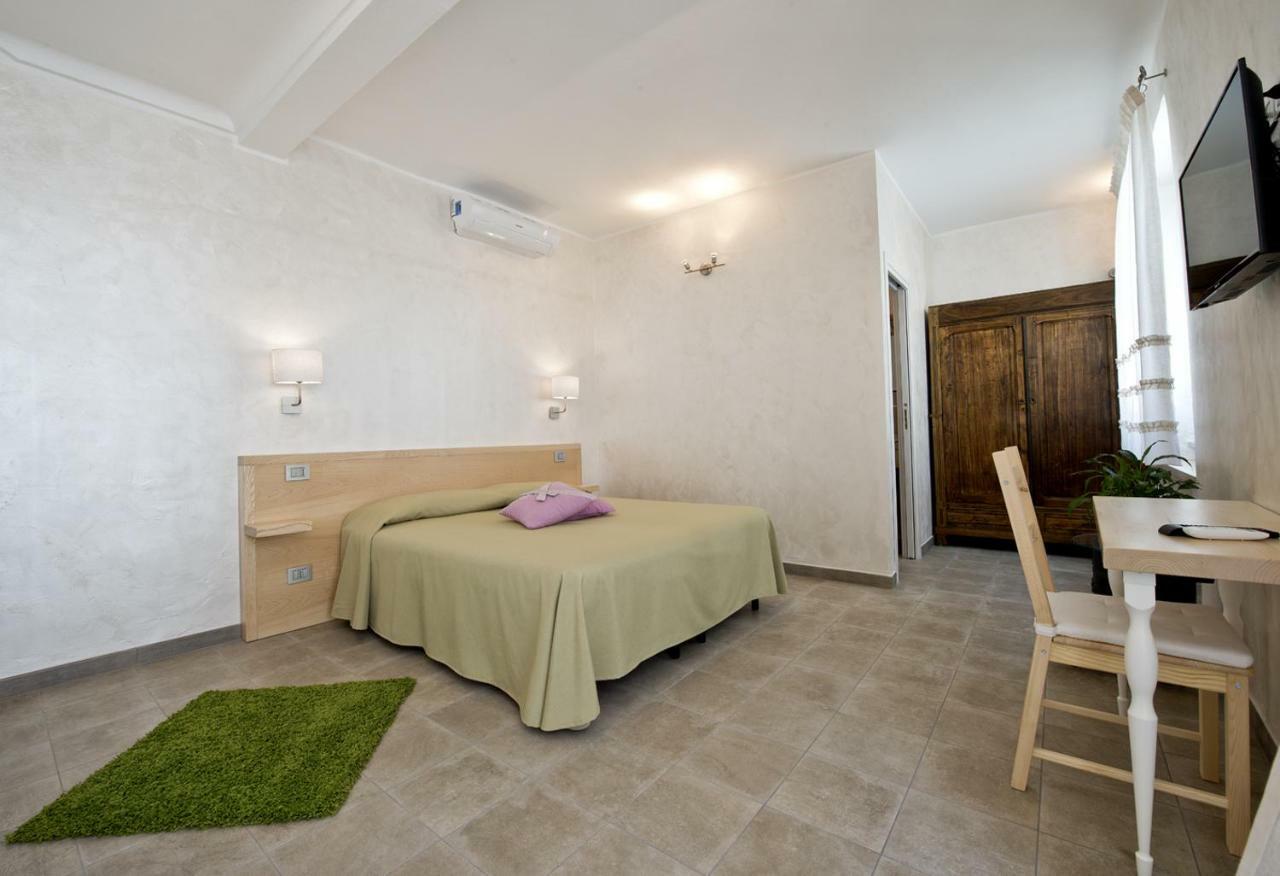 Bed and Breakfast La Finestra Sulla Reggia Венария-Реале Экстерьер фото
